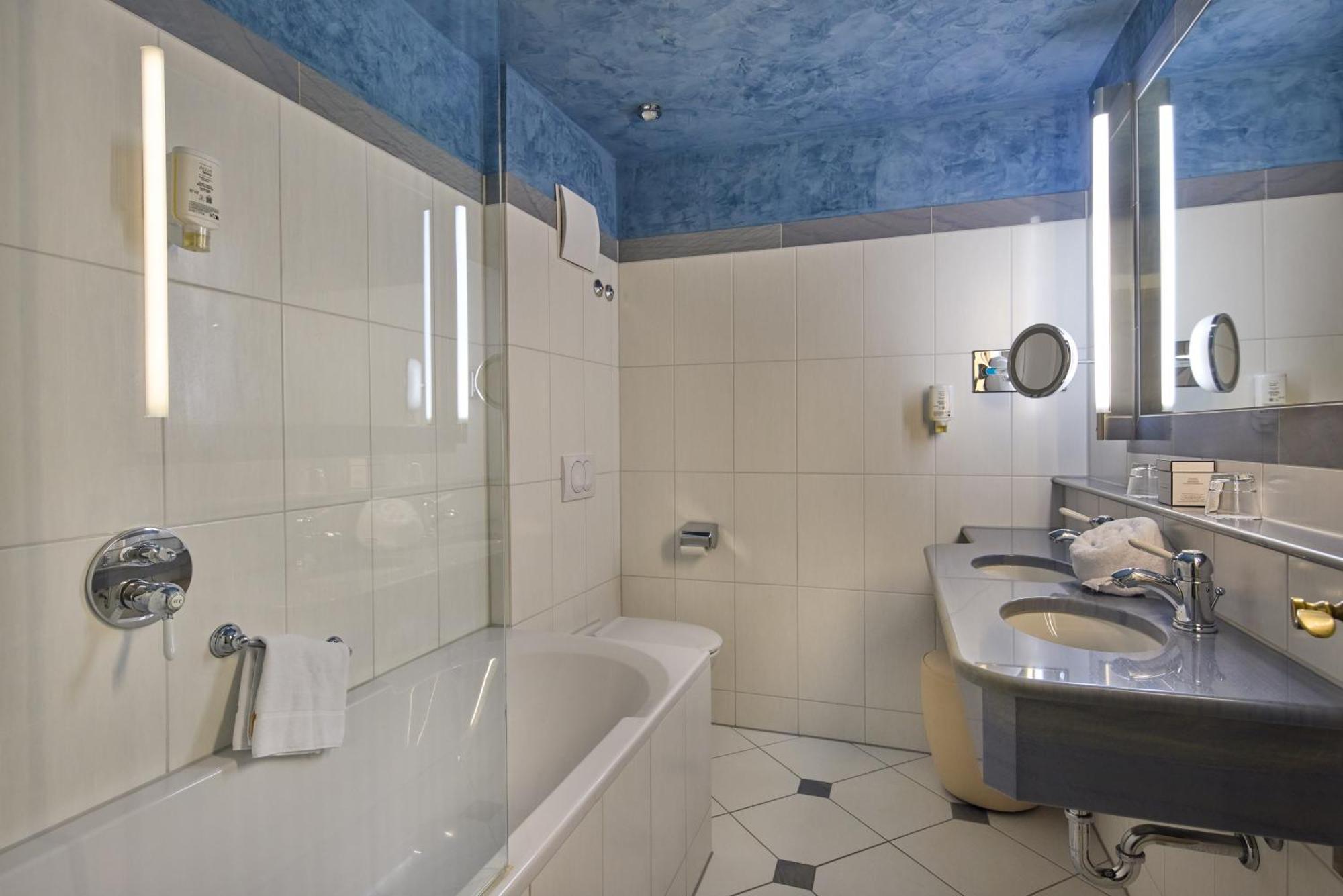 Trip Inn Hotel Der Adelshof Швебиш-Халль Экстерьер фото